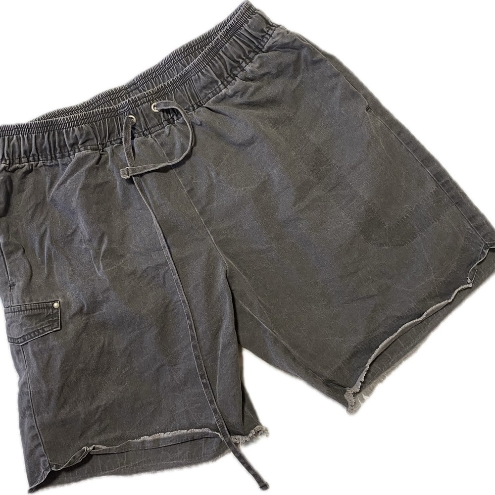 Jhon Elliot washed gray distressed shorts S
